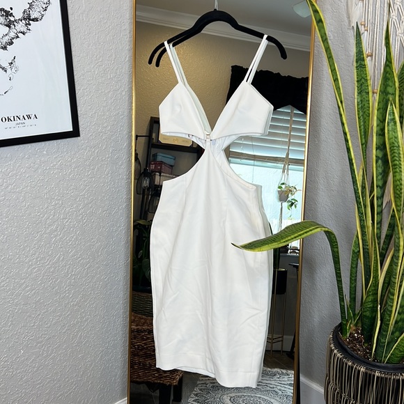 RARE House of CB ‘Aretina’ White Stretch Crepe Bralette Dress NWOT - Picture 8 of 10